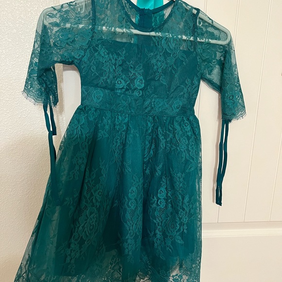 Emerald Green formal dress. - Picture 3 of 5